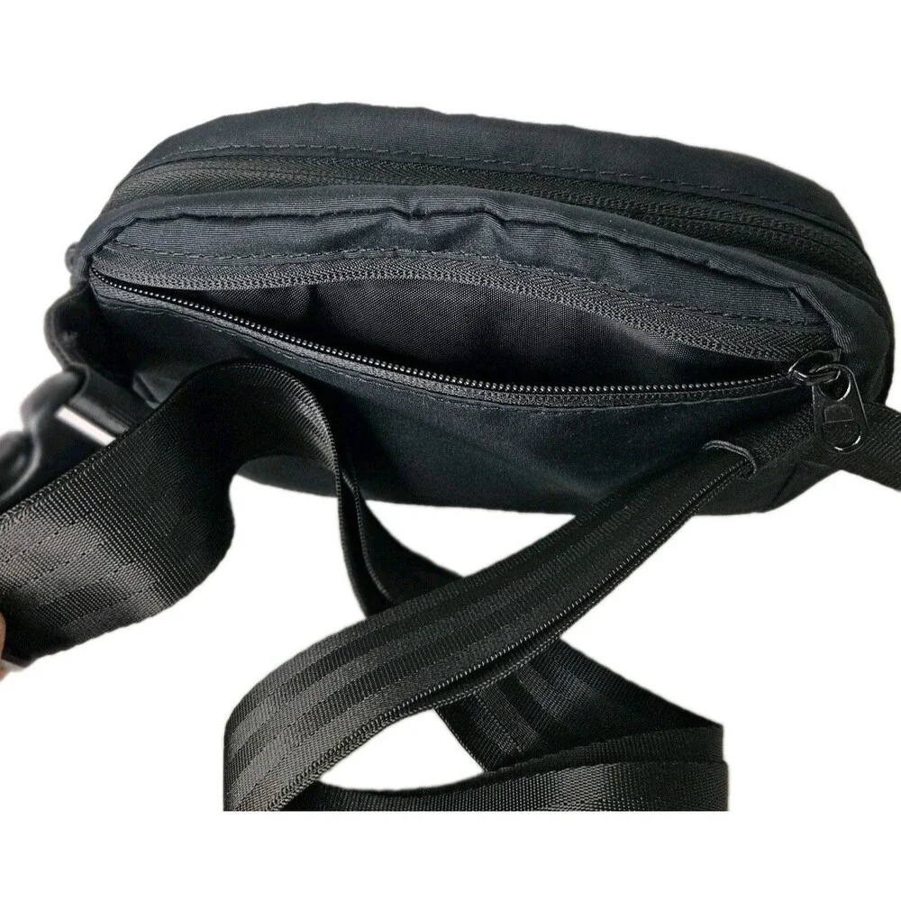 Womens Black Cross Body/ Adjustable Waist Bag Belt Bag